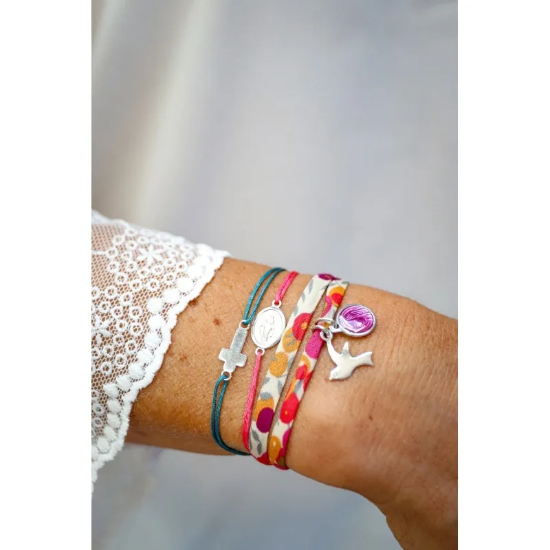 Bracelet religieux croix Argent monté sur un lien coloré, cadeau catho