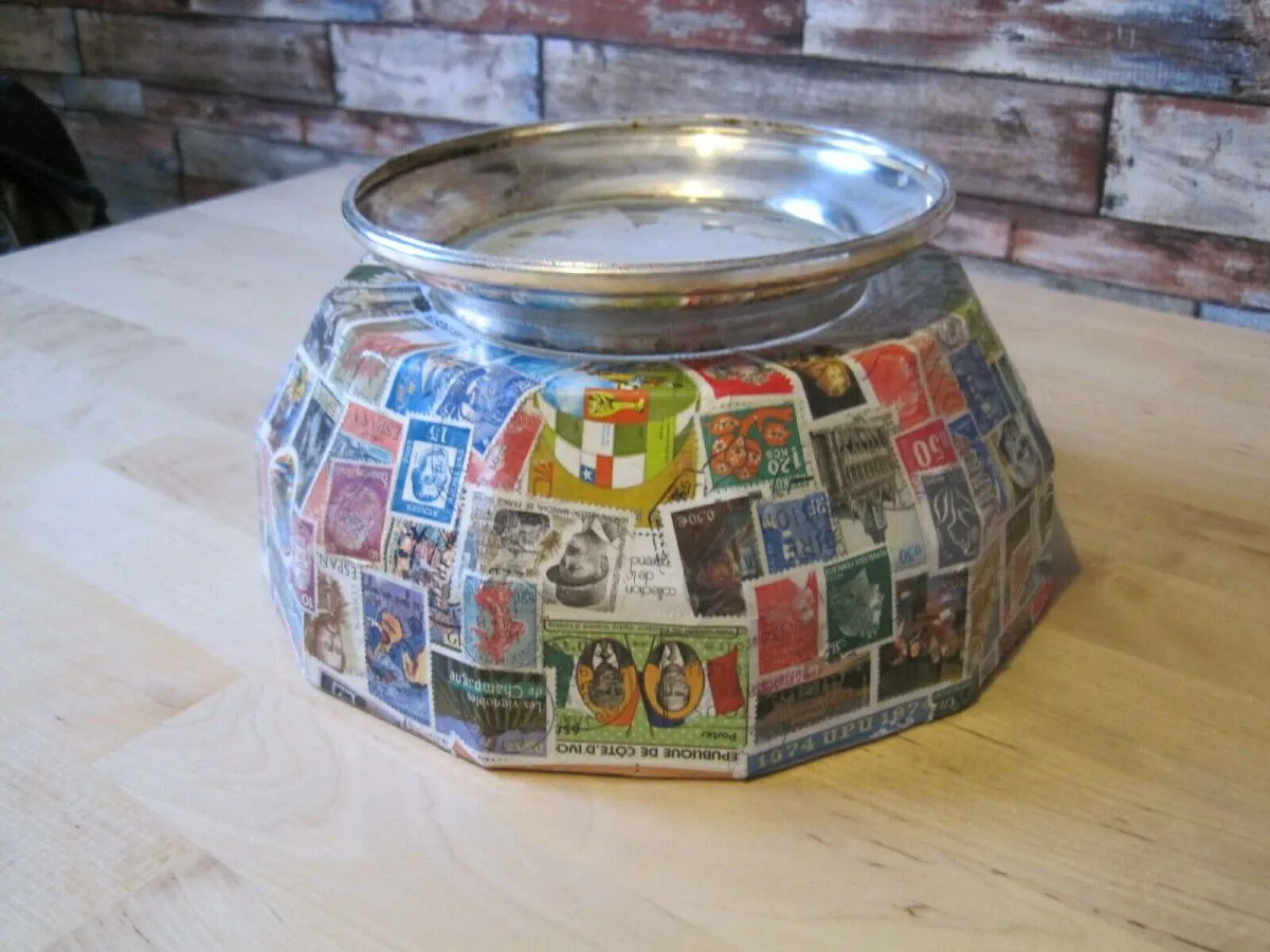 Creation  Sur un ancien saladier en  verre