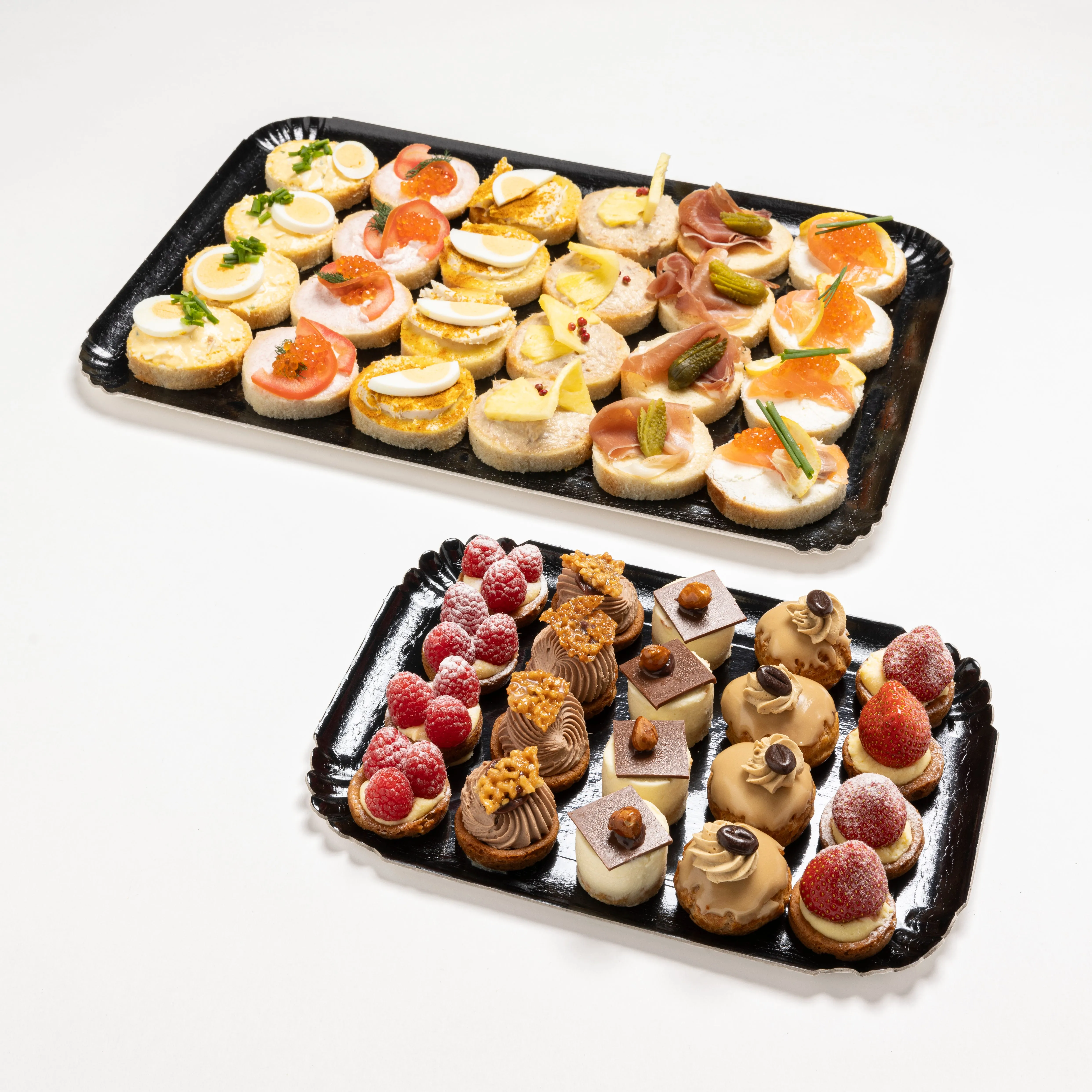 Plateau traiteur carton noir - par 25